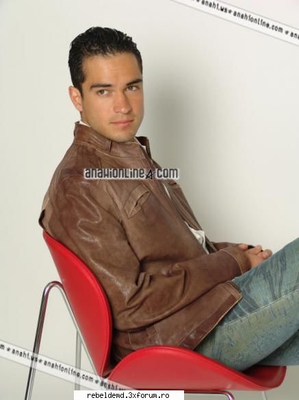 Alfonso Herrera - Dulcika - Foto