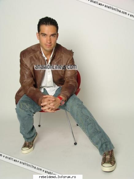 Alfonso Herrera - Dulcika - Foto